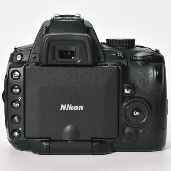 Nikon D5000 Digital SLR Camera 12.3MP 18-55mm Lens HD Video 6246 Clicks 32GB SD - Picture 5 of 16